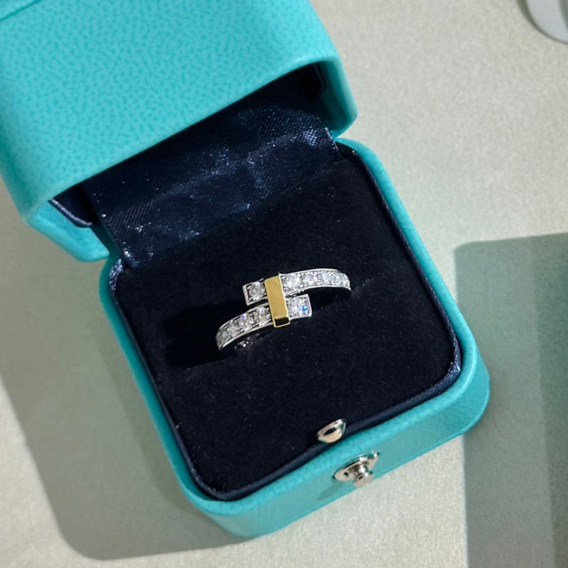 18K T Edge Bypass Ring