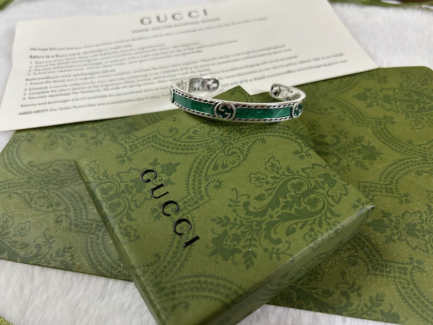 GG Interlocking G Bangle Bracelet