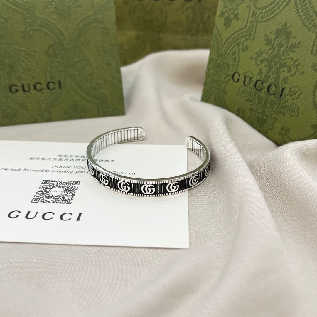 GG Marmont Bangle Bracelet