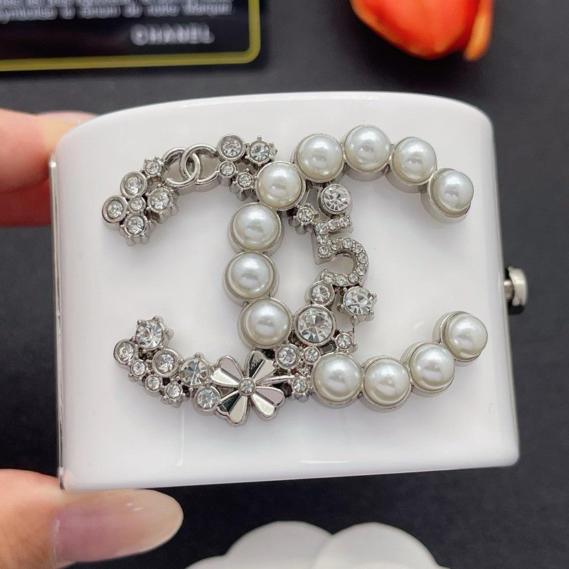 18K CC Pearl & Diamond White Cuff Bracelet
