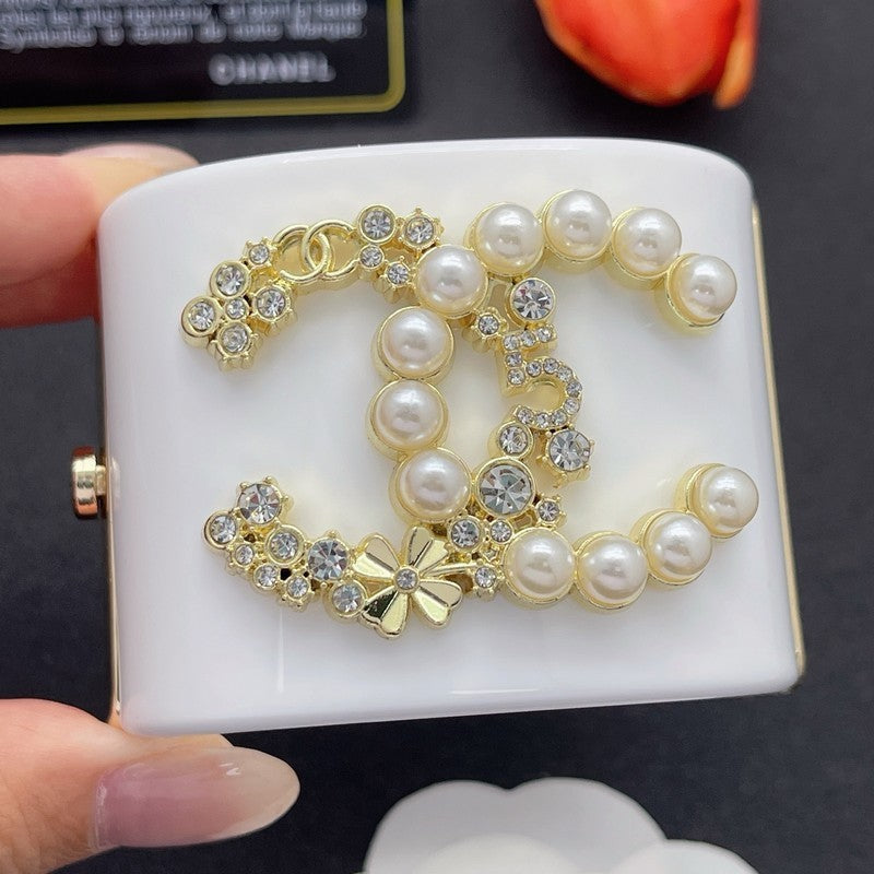 18K CC Pearl & Diamond White Cuff Bracelet