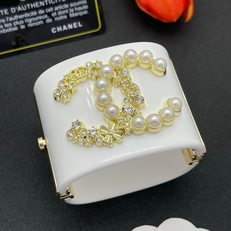 18K CC Pearl & Diamond White Cuff Bracelet