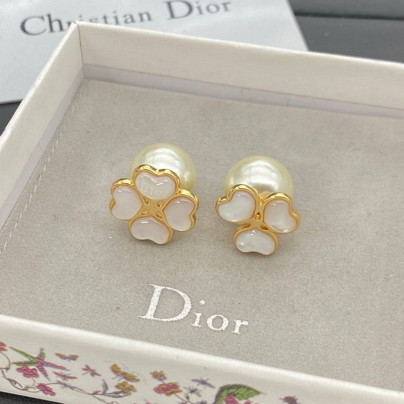 18K CD Clover Pearl Earrings