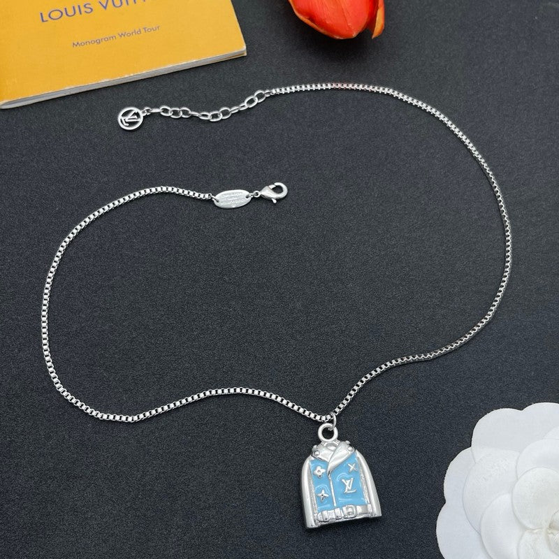 18K Louis Dress Gold Necklace