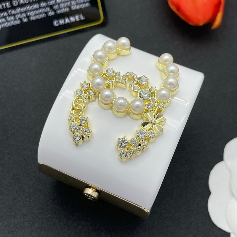 18K CC Pearl & Diamond White Cuff Bracelet
