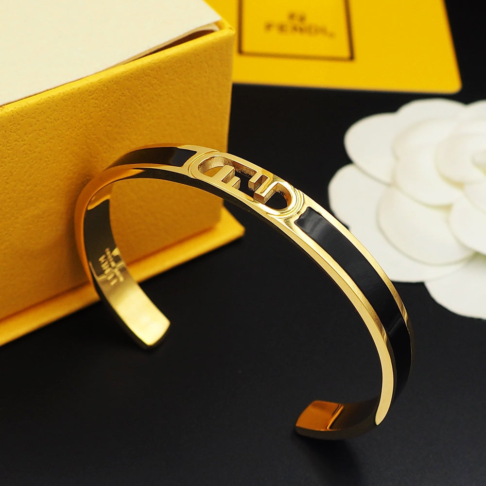 18K F Open Cuff Bracelet