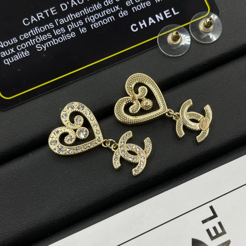 18K CC Diamond Heart Earrings