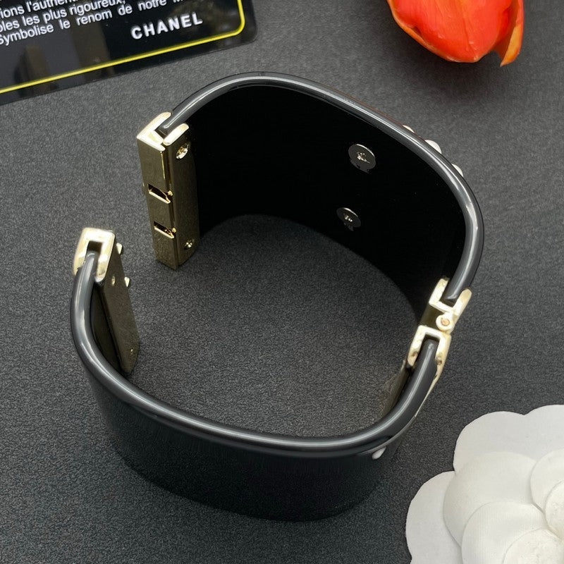 18K CC Pearl & Diamond Black Cuff Bracelet