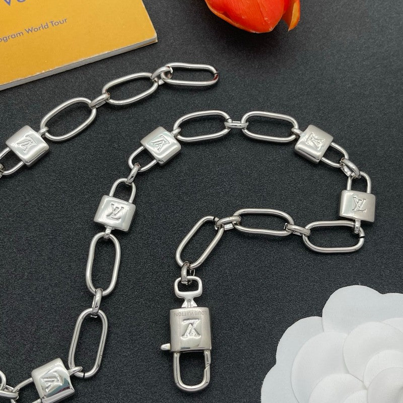 18K Louis Lock Gold Chain Necklace