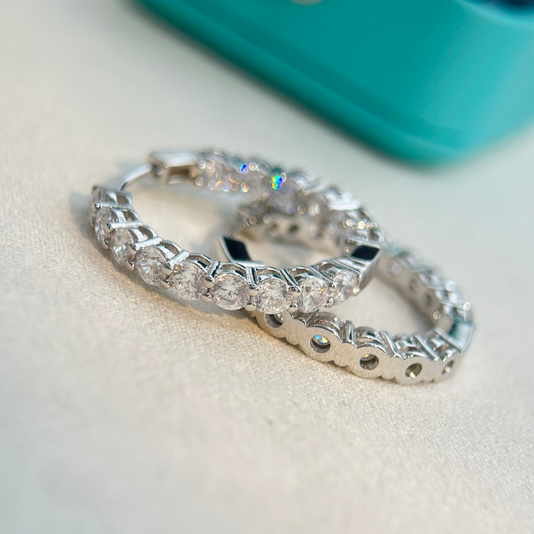 18K T Hoop Diamonds Earrings