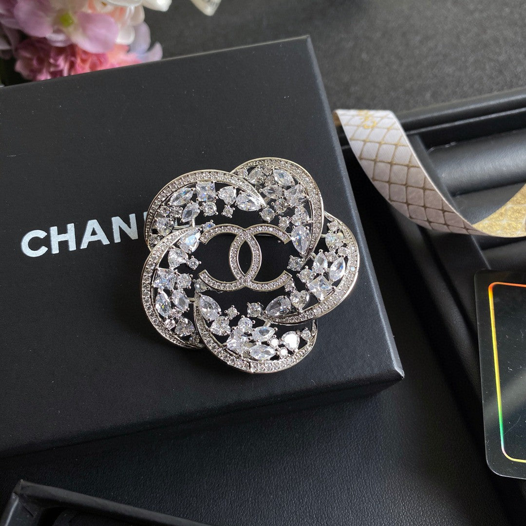 18K CC Camellia Diamond Brooch